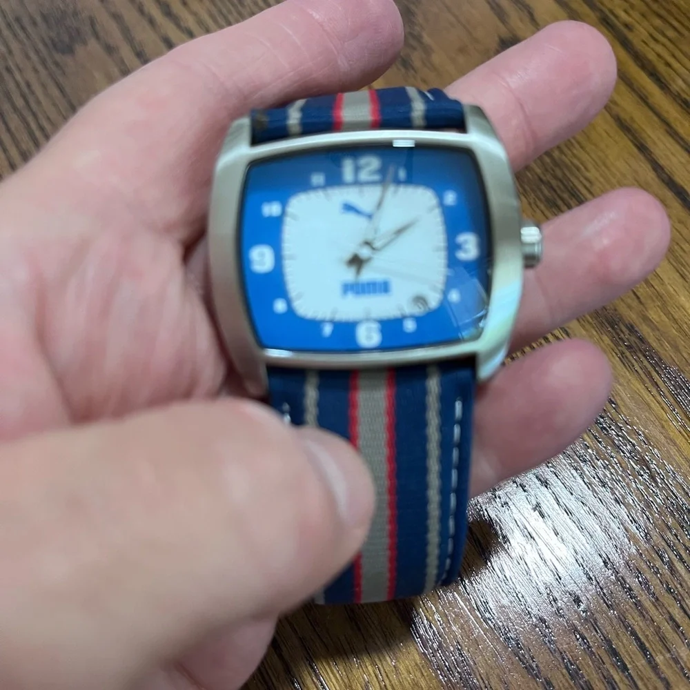 Puma Analog‎ Wristwatch PM900 with Water Resistance and a Buckle Band Japan Y2K